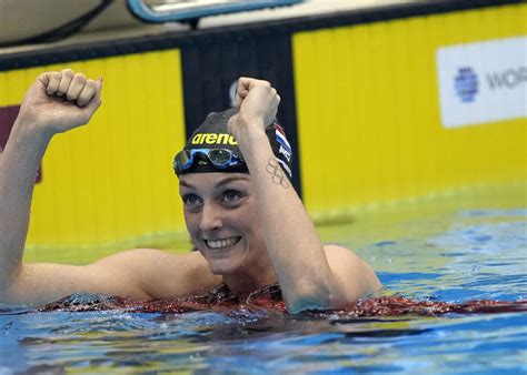 Qin Haiyang and Mollie O’Callaghan complete sweeps at the swimming world championships